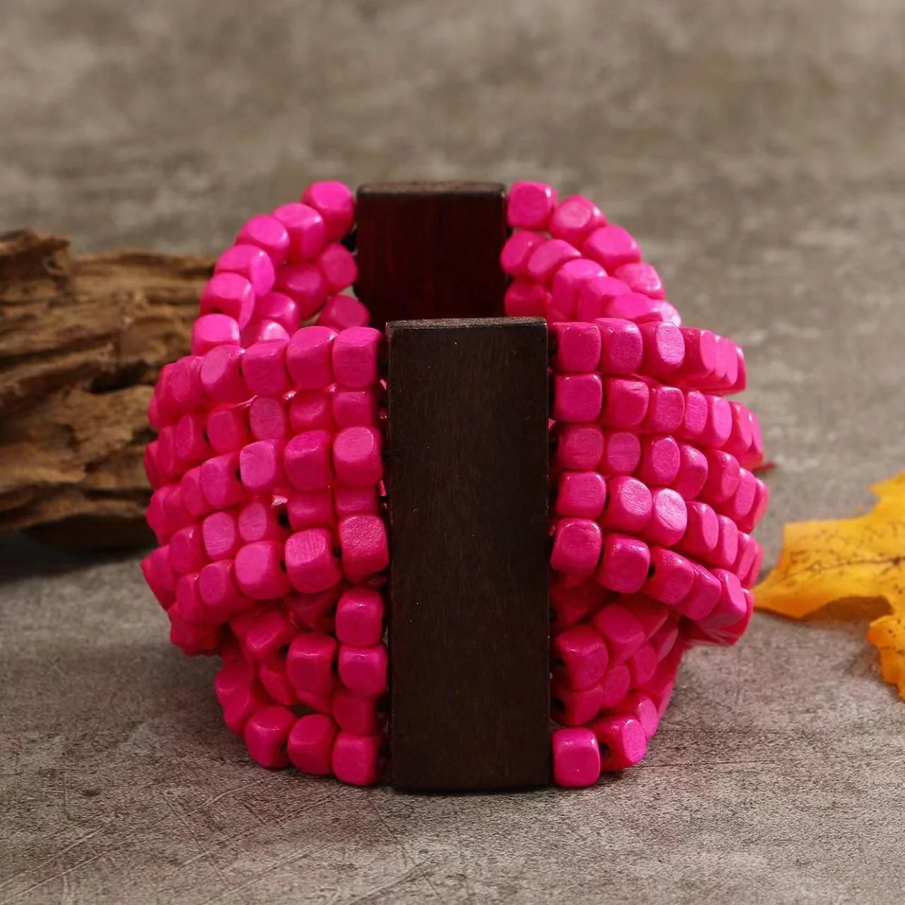 Bracelet en bois naturel, au style pimpant, pour femme, modèle Amilda – Image 4